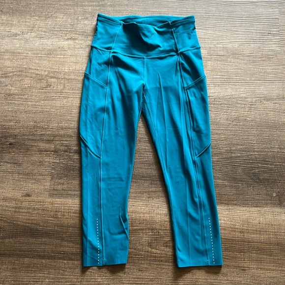Lululemon Run Fast and Free 17” Crops - Size 4 - Picture 1 of 6